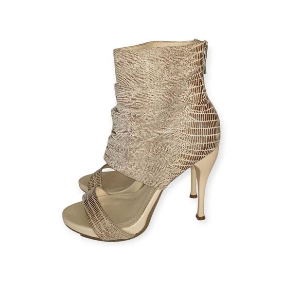 BCBGENERATIONS ANIMAL-PRINT CREAM HEALS SZ.7 GUC - Picture 3 of 11